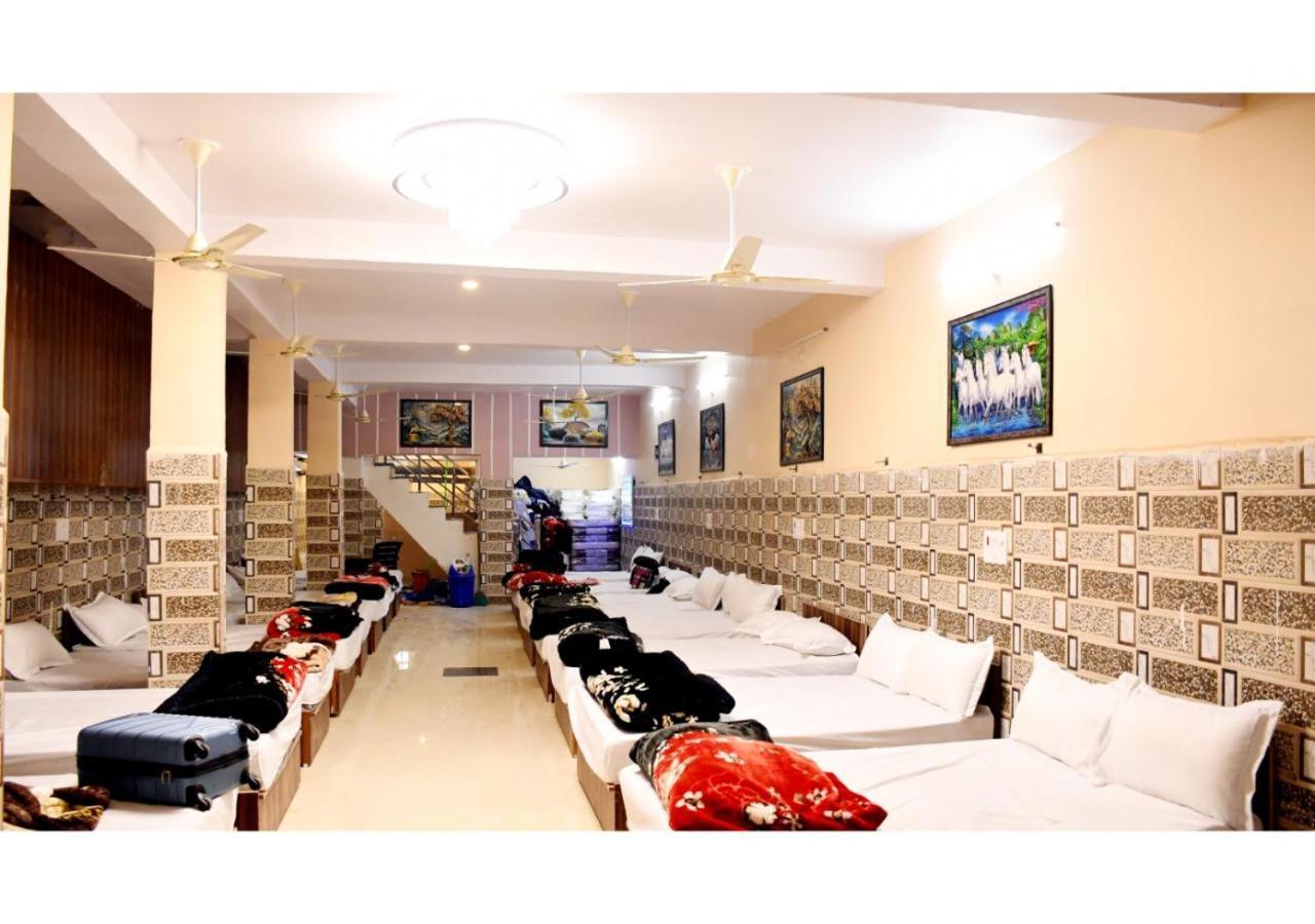 Tirupati Balaji Inn Bageshwar Dham Basāri Esterno foto